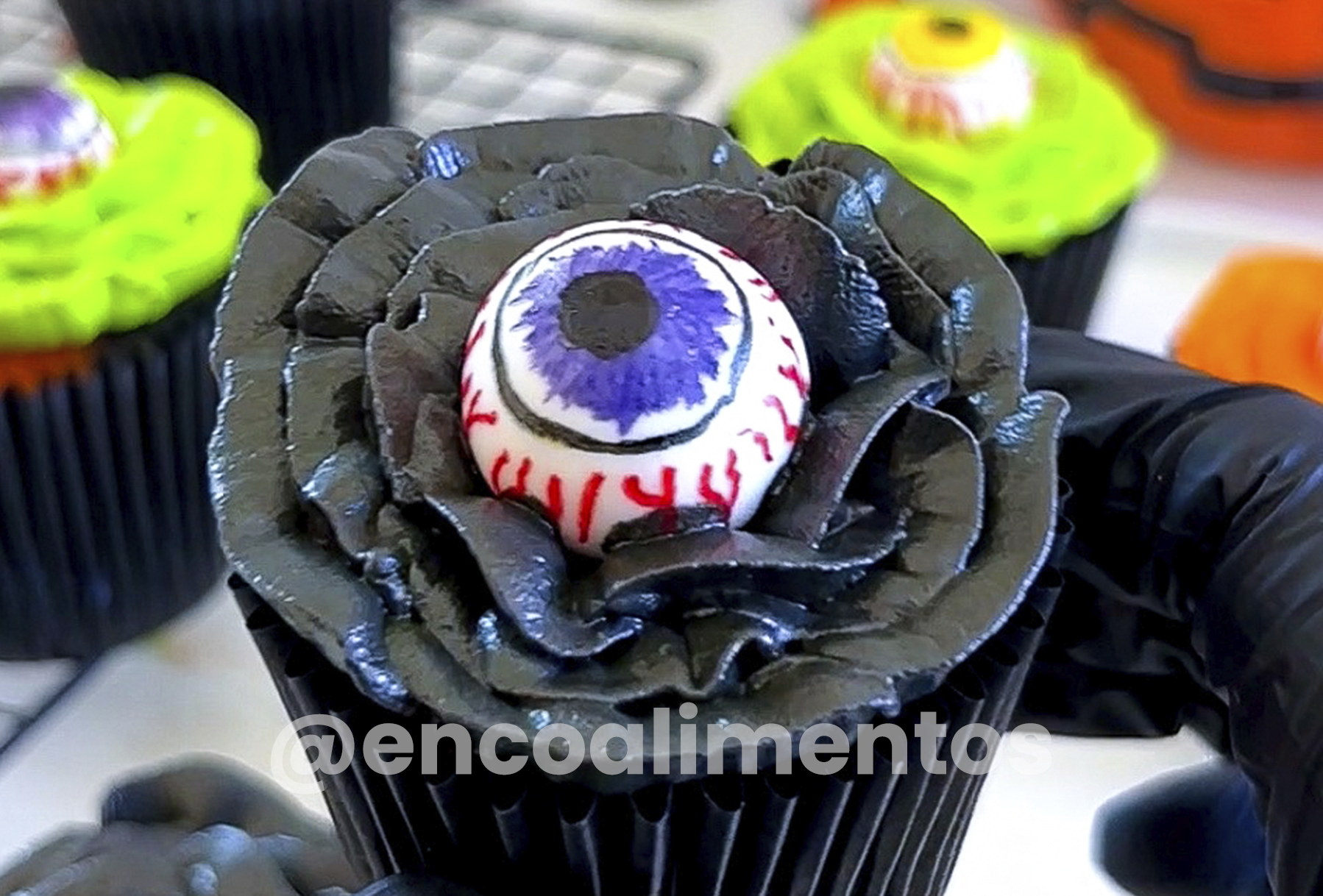 Cupcakes de ojos merengue ENCO