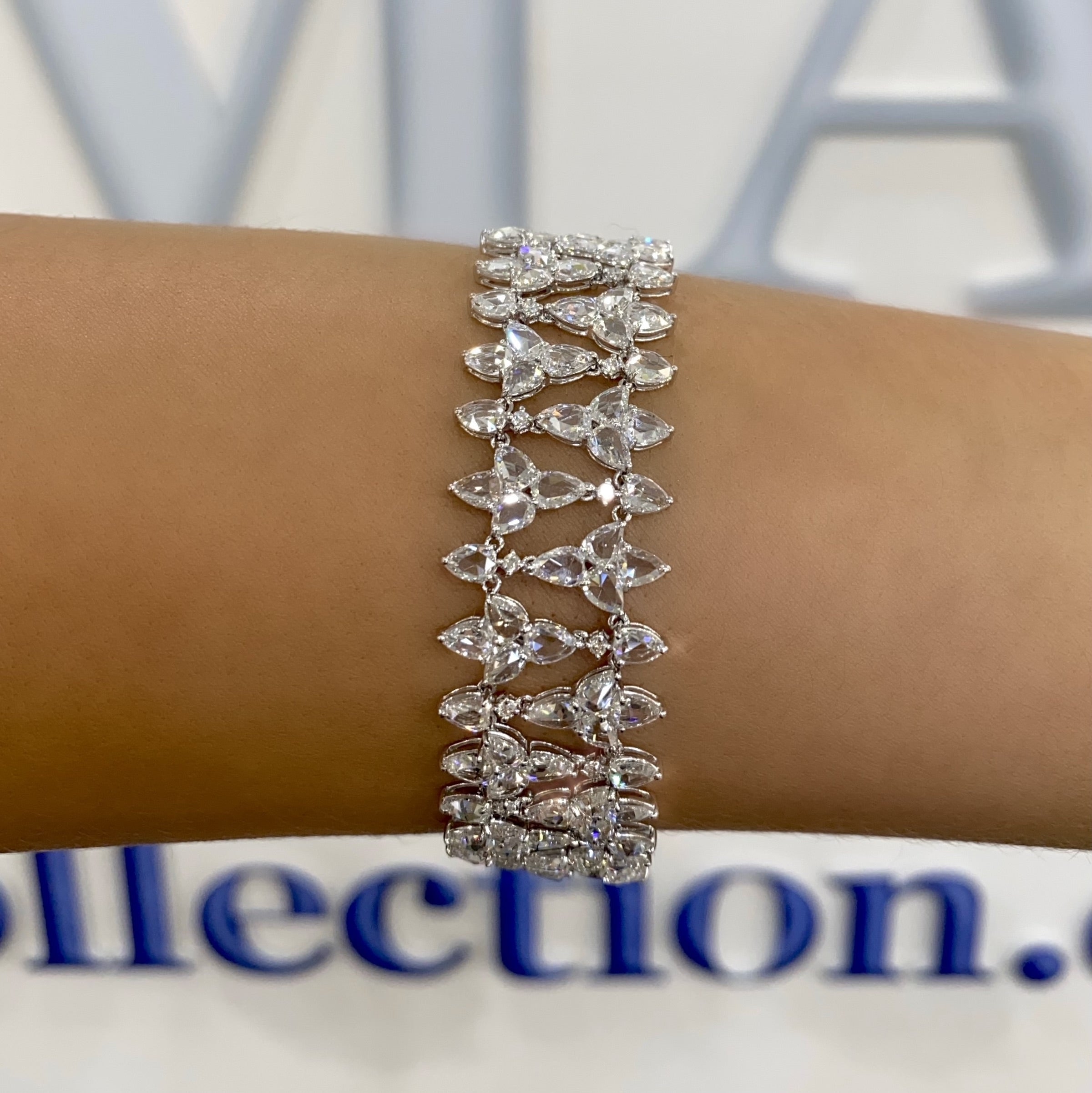 Diamond Bracelet DBRG6063 Yeshwant Vitthal Marathe Jewellers