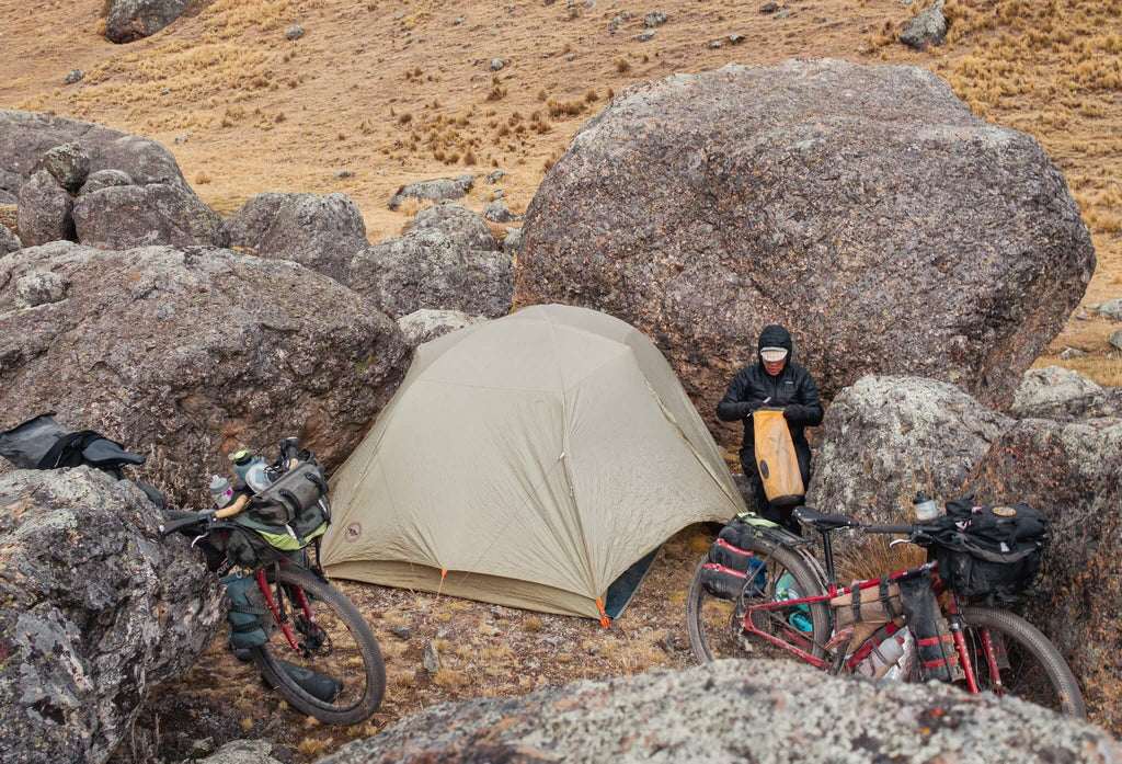 Andrea Molina bikepacking