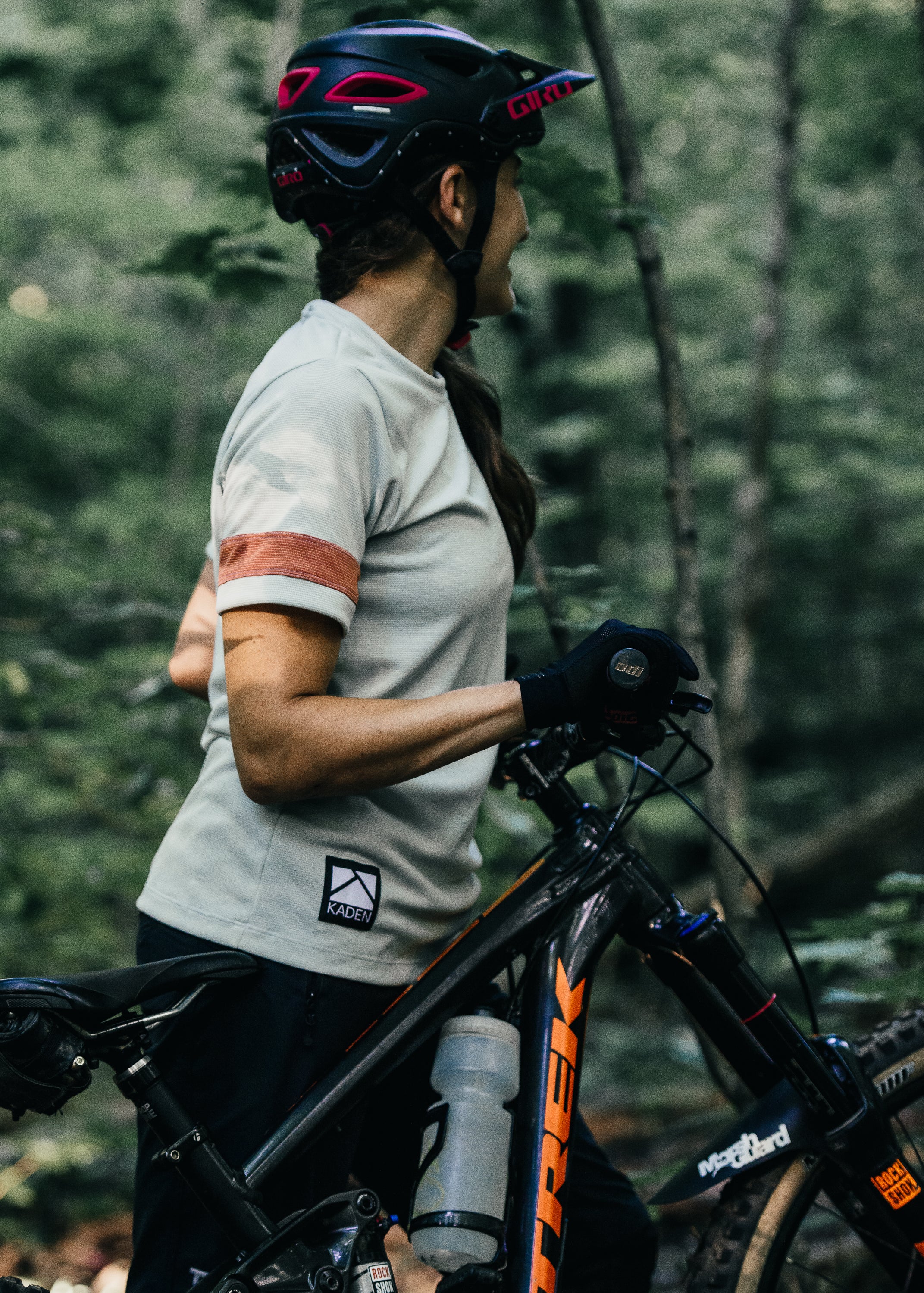 The Difference Between Mountain Bike Apparel and Road Apparel