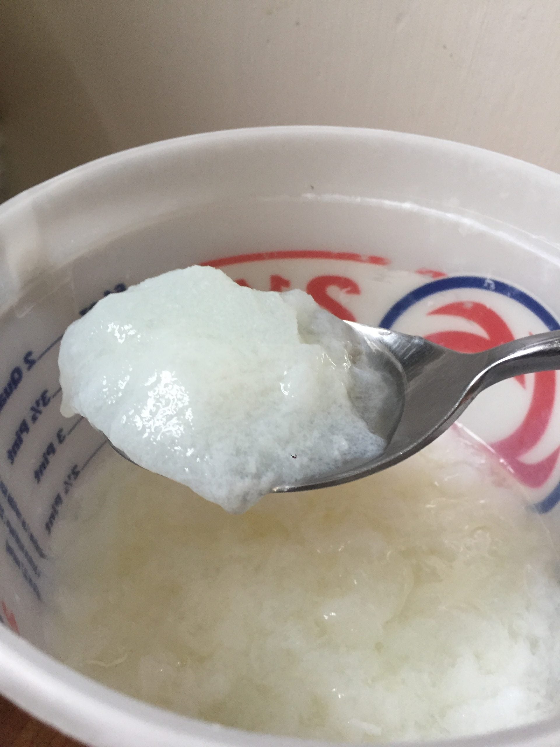 Homemade Laundry Detergent For Smelly Athletic Clothing - Thickened Soap