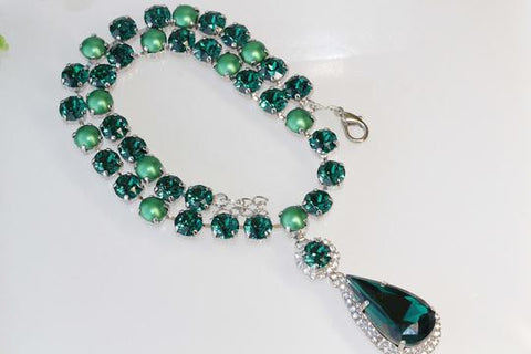 emerald green necklace