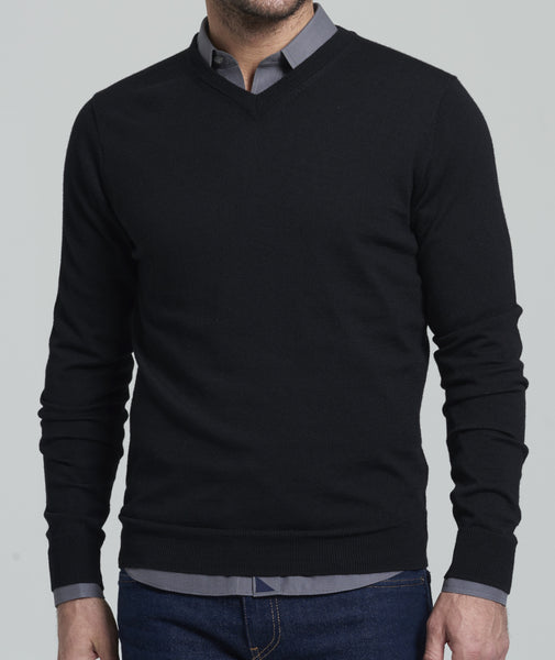 Veramonte Black Short V Neck Sweater | UNTUCKit