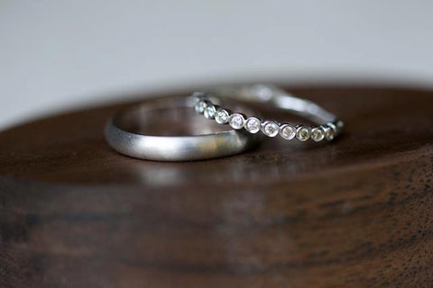 Should A Couple's Wedding Bands Match? | BMJ Jewelry 