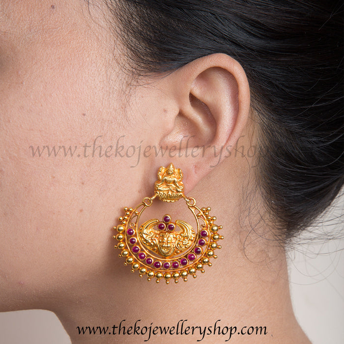 22k Gold Long Earrings - ErFc27216 - US$ 1,876 - 22K Gold Chand Bali  earrings. Earrings are designed with filigree work and machine cut work  which ad
