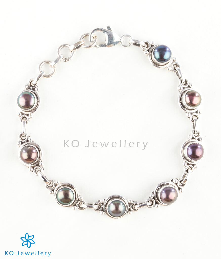 Victoria Girls Pearl Bracelet  White  Silver  The Jeweled Lullaby