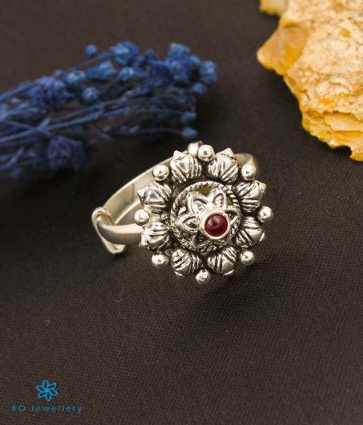 The Ihita Kemp Silver Finger Ring