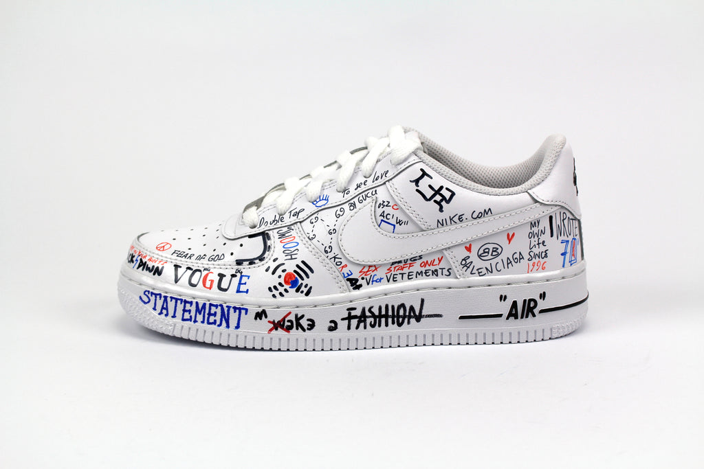 nike air force one con scritte