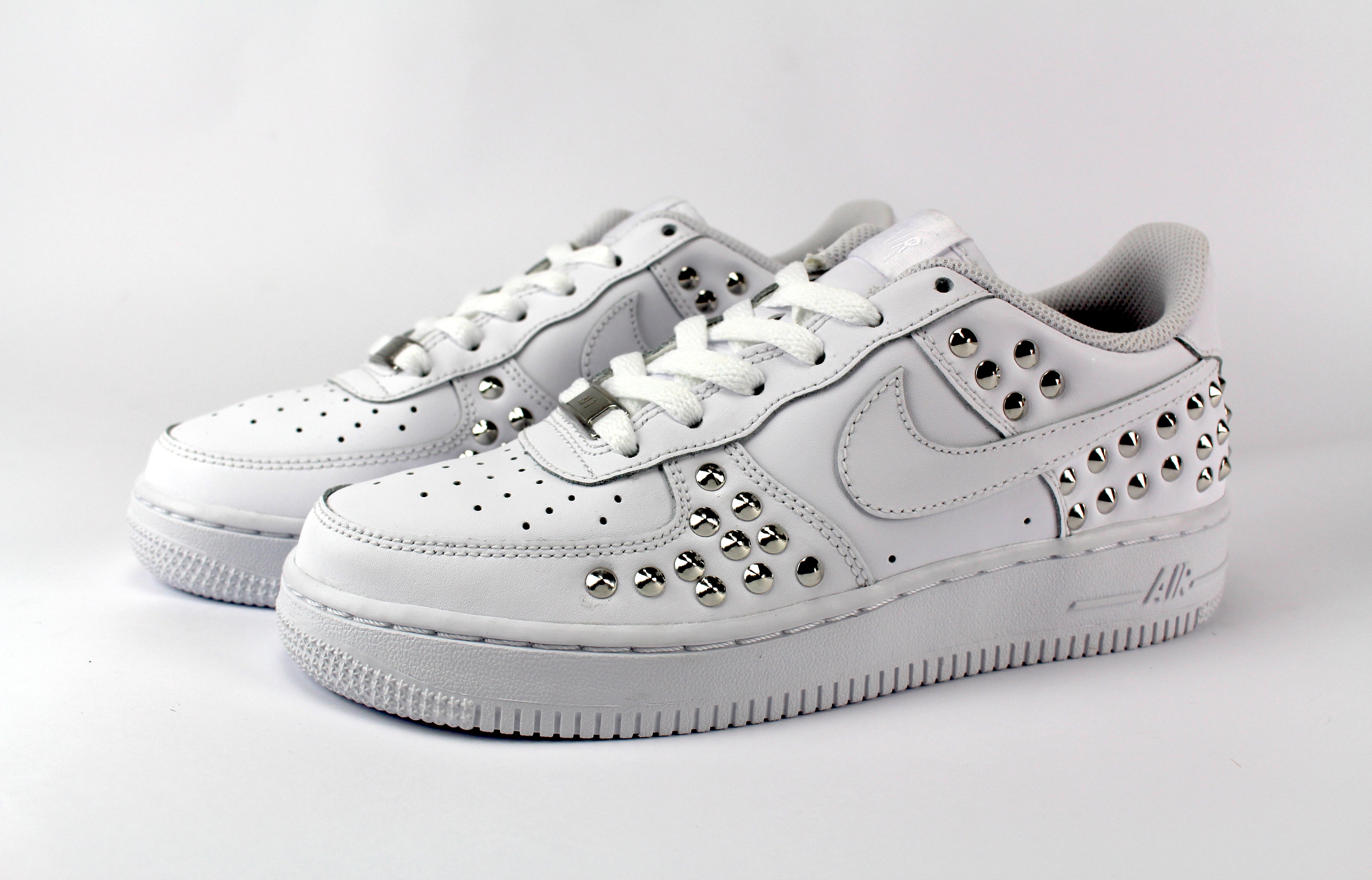 nike air force 1 borchie