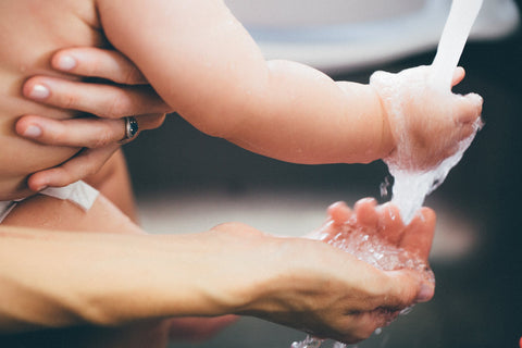 kid washing hands