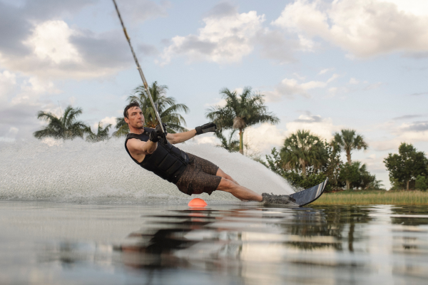 Man riding a Radar Vapor ProBuild water ski