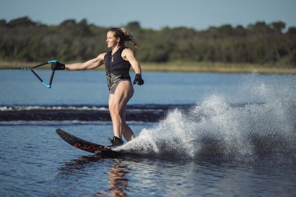 Woman riding a Radar Graphite Lyric water ski