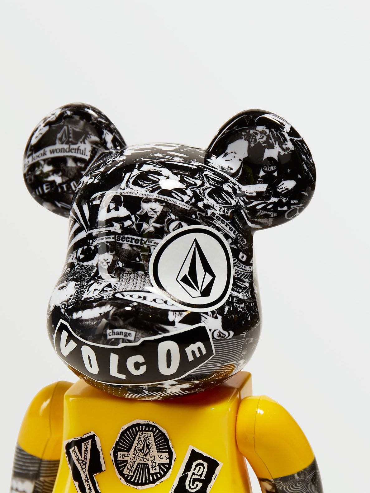 VOLCOM BE@RBRICK 1000%のみ ベアブリック ボルコム-