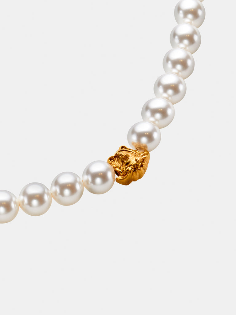 versace pearl necklace