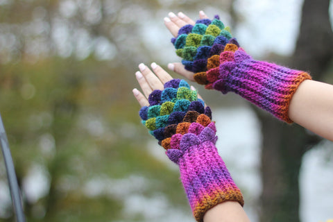 croc fingerless gloves