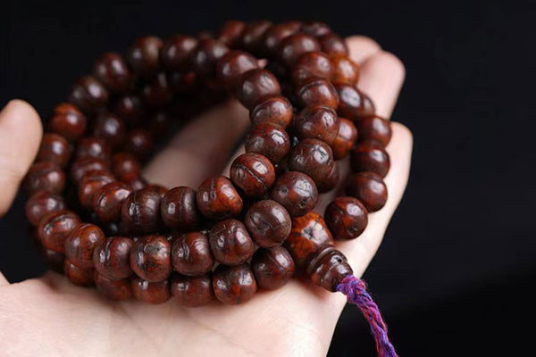 The Meanings, Benefits and Uses of the Bodhi Seed Mala - Mantrapiece.com