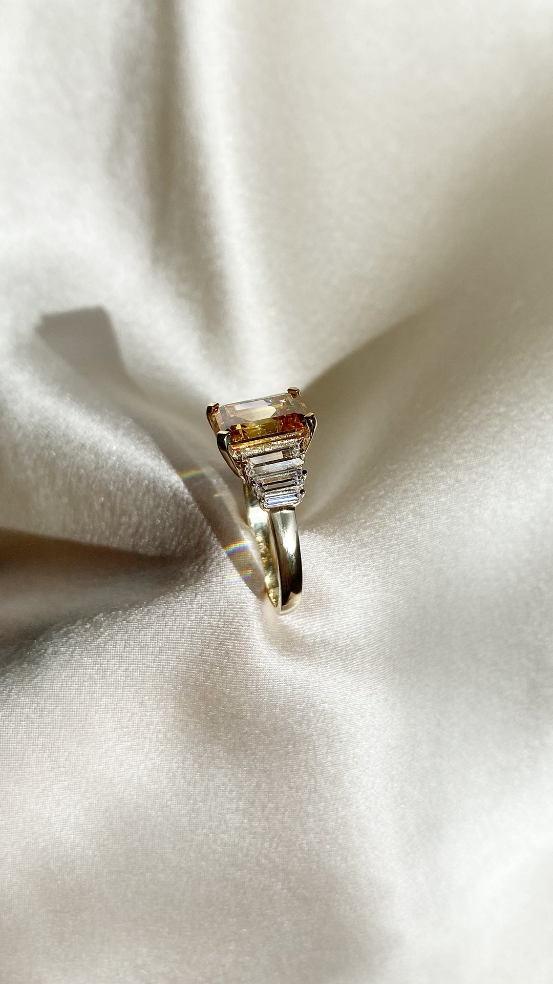 Isla Canary Emerald Ring White Gold