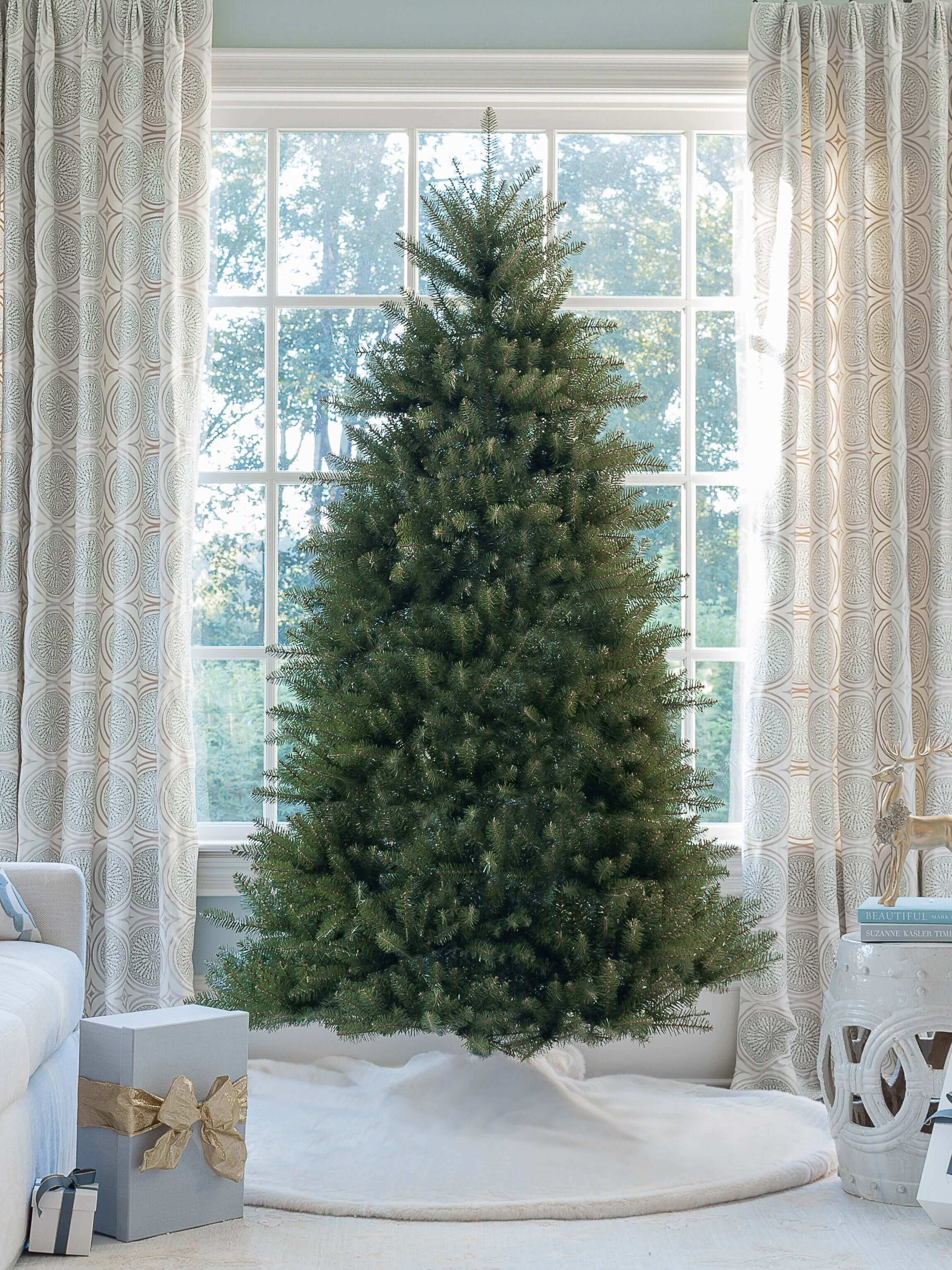 Image of 7.5' Yorkshire Fir Artificial Christmas Tree with 600 Warm White LED Lights MARK BEAUTIFUL "IN 