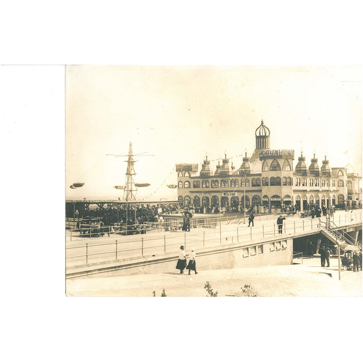 Santa Monica Pier: America's Last Great Pleasure Pier