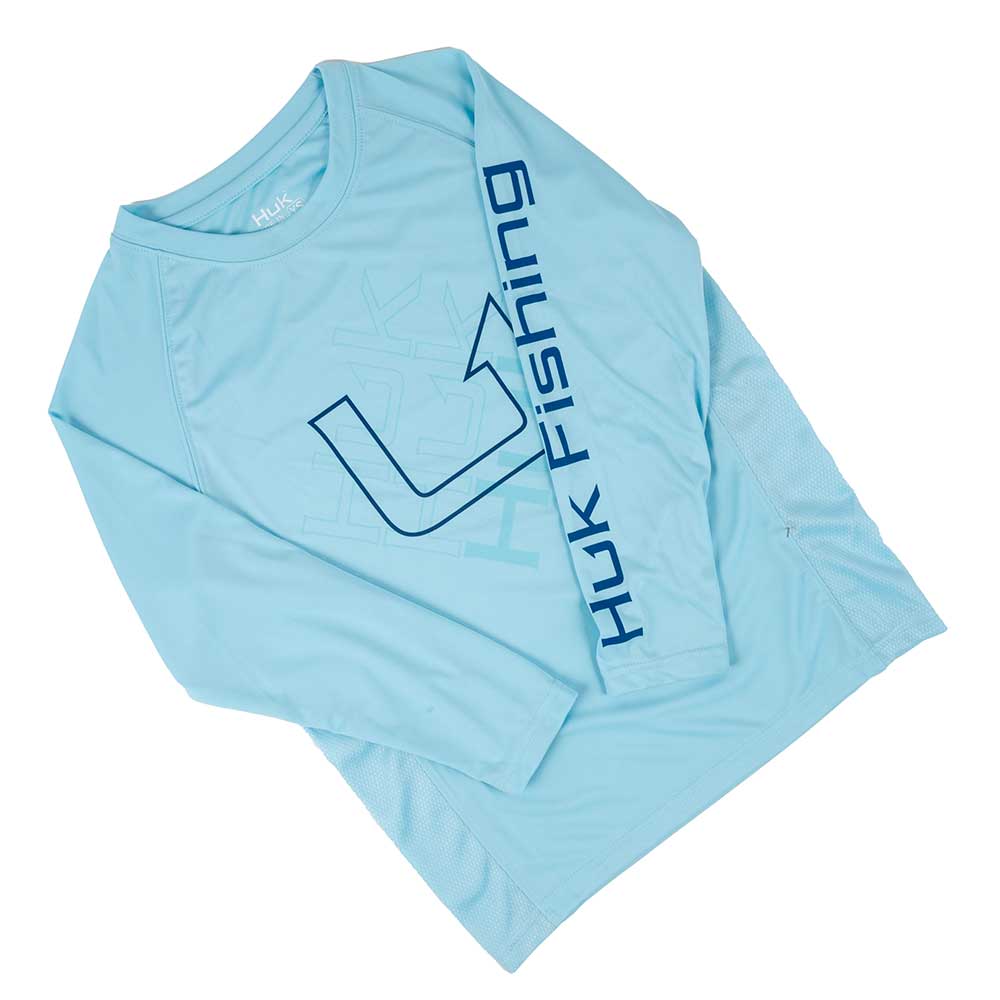 https://cdn.shopify.com/s/files/1/0130/8540/9344/files/huk_boy_s_pursuitsolartime_shirt_longsleeve_breathable_upprotection_blue_shirt_ventedsides_H7120086-497_1600x.jpg?v=1683736729