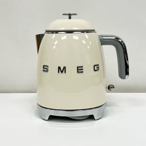 Best Buy: SMEG KLF05 3.5-cup Electric Mini Kettle Pastel Blue