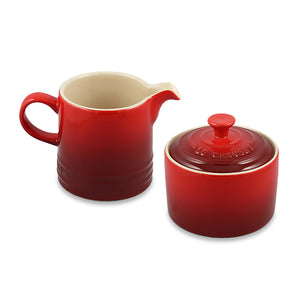 Le Creuset Set of 2 Stoneware Cappuccino Cups Saucers 7oz 200 ml Cerise Red  NIB