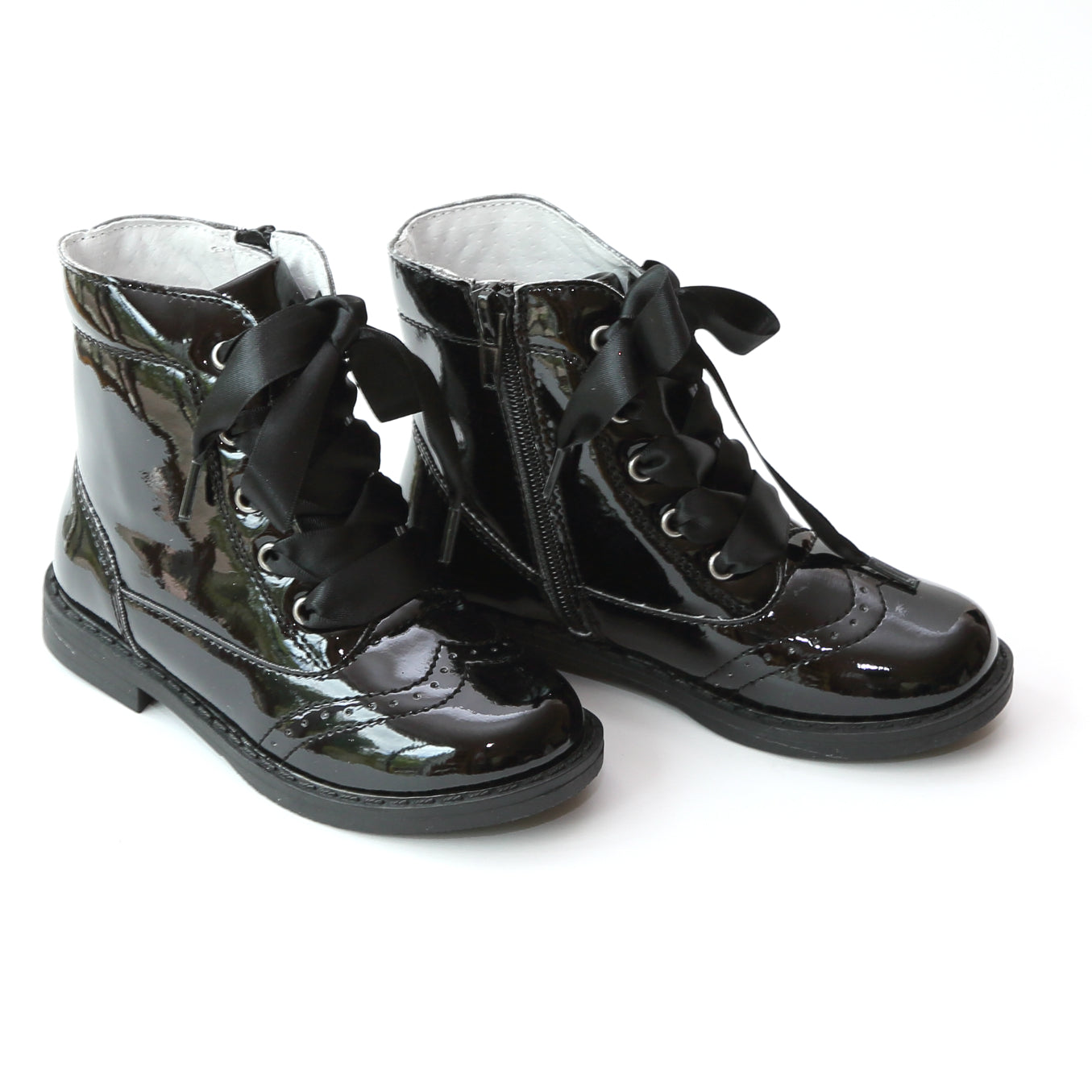 lace up boots patent