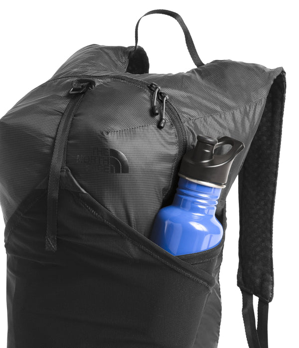 north face flyweight pack 17l