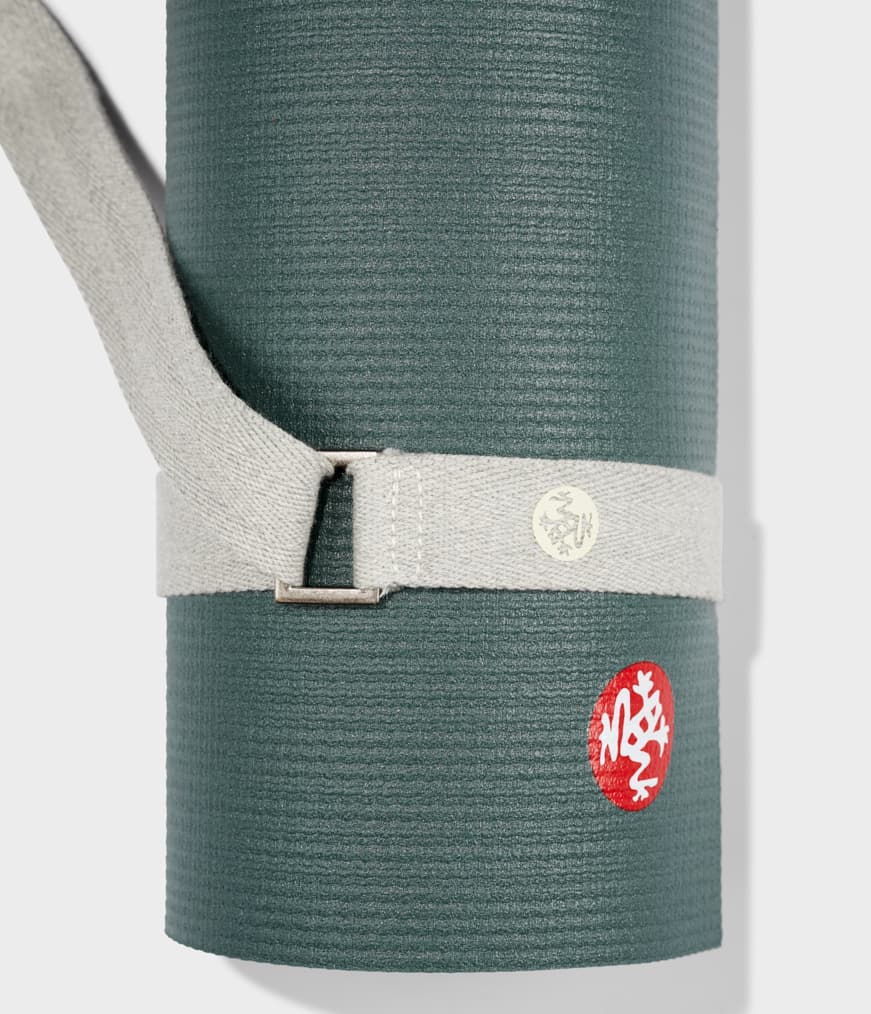 Manduka eKO Yoga Mat -Premium 5mm Thick Travel Mat, Eco Friendly, Natural  Tree Rubber, Superior Catch Grip, Dense Cushioning for Support and  Stability, Pilates, all Fitness, 71 inches, Acai Midnight, Mats 