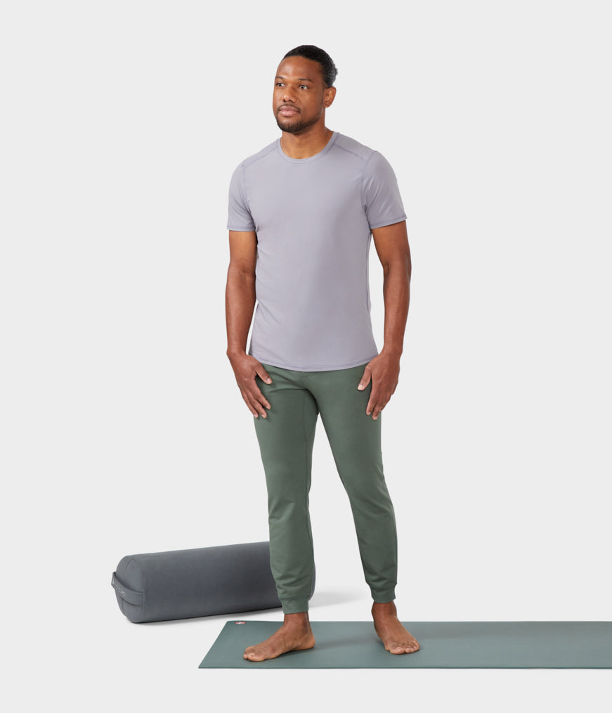 The 15 Best Yoga Clothes For Men 2019 The Strategist