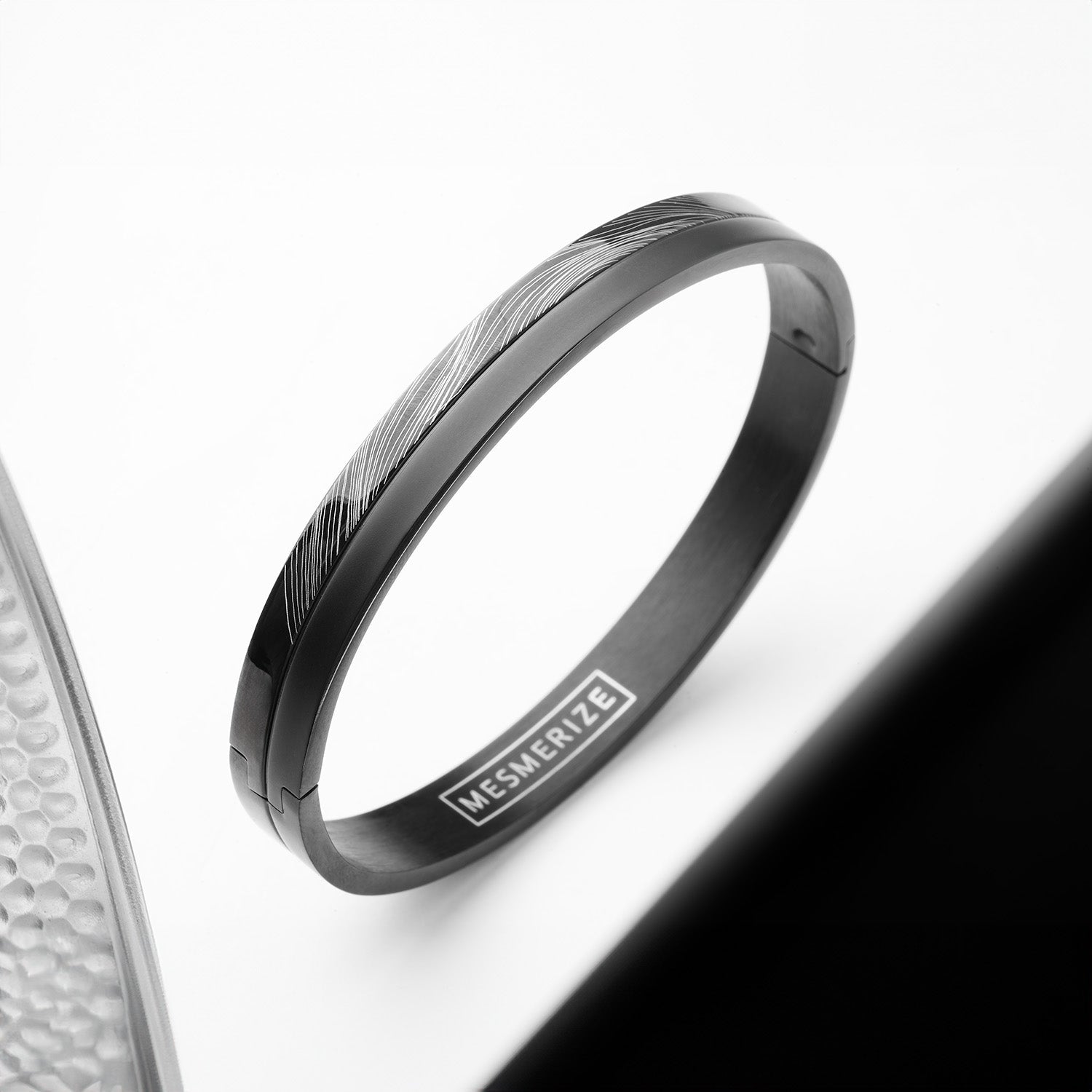 Heart-shaped titanium bracelet – OpetMart