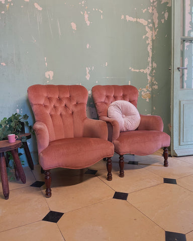 SOLD - Set van roze velours fauteuils – ROES Vintage