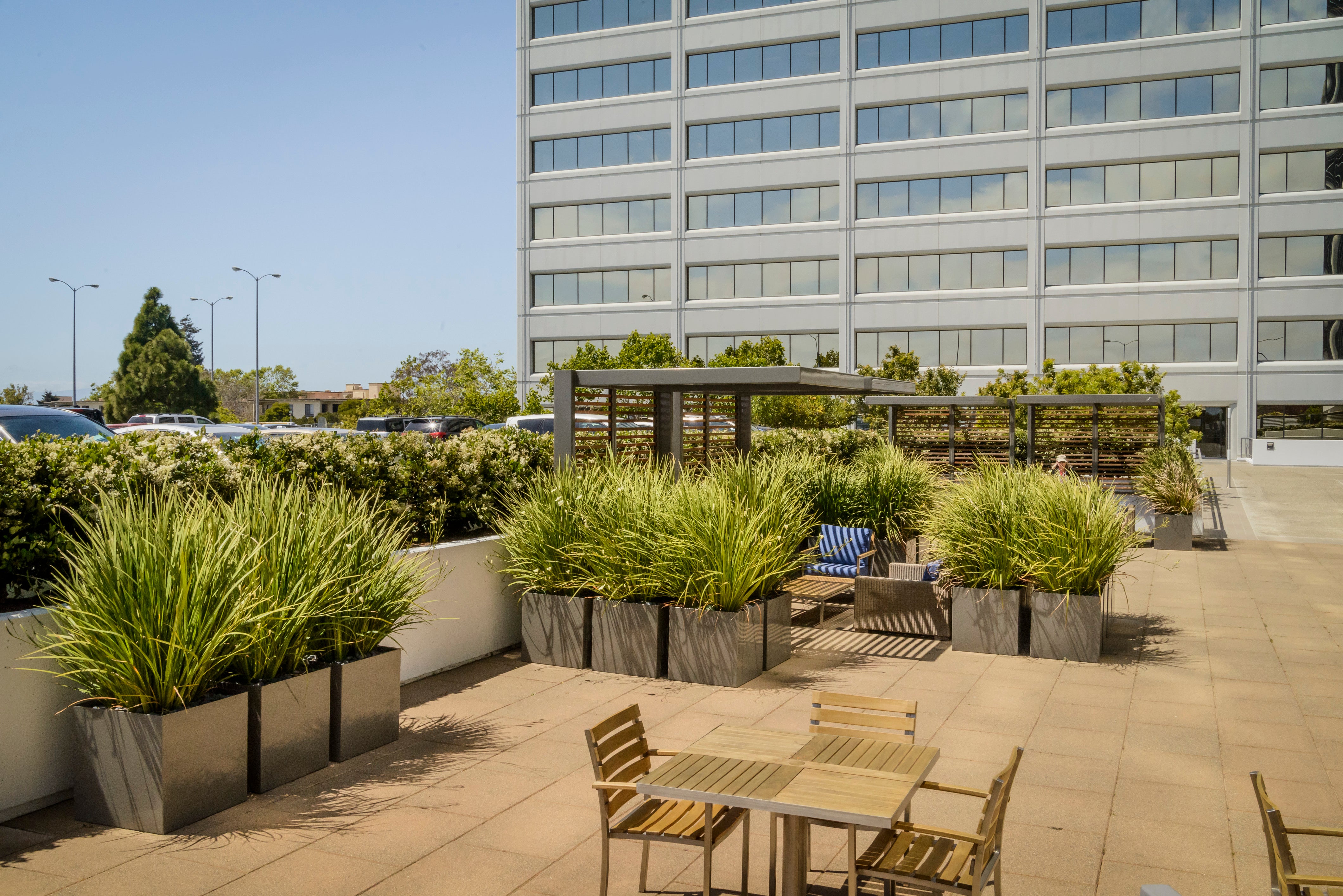 Modern Elite Planters in Emeryville CA