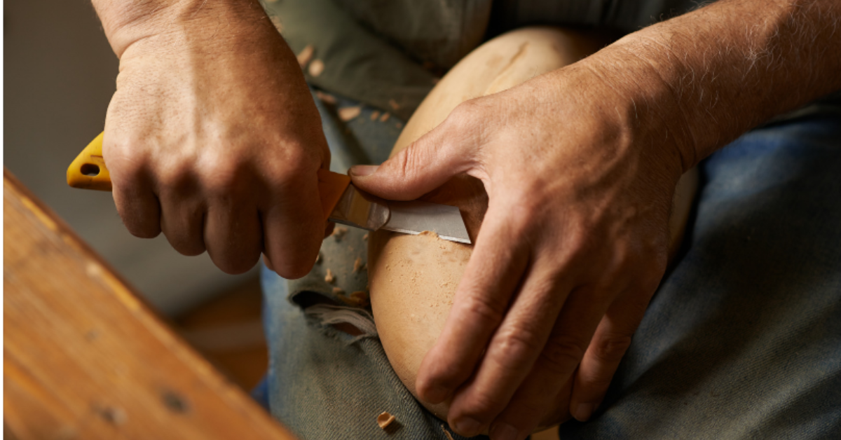 Whittling  Learn How to Whittle Wood for Beginners - Valley Food Storage