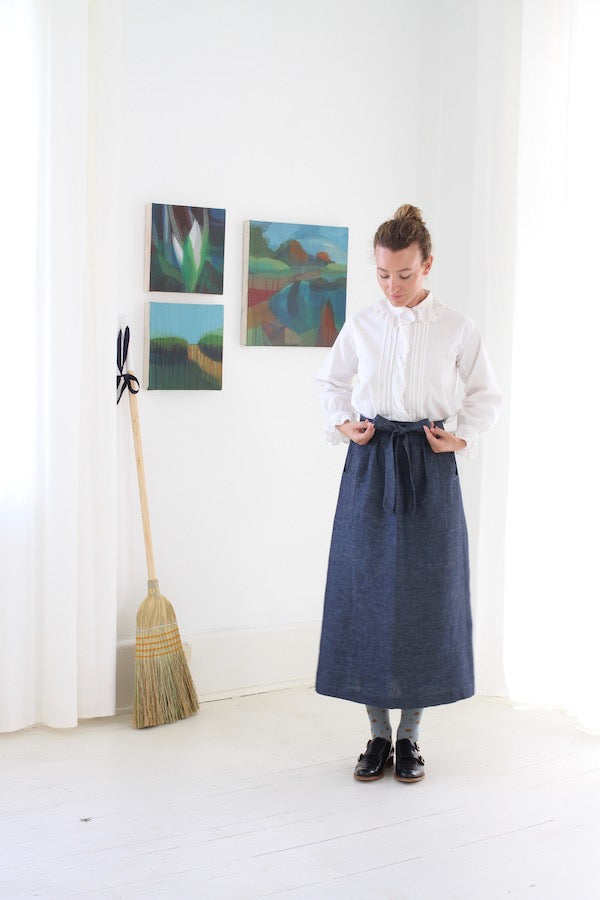 Chamber Apron in Indigo Chambray Linen, Long Apron, Hostess Apron, French Chamber Apron, Libbie Summers label