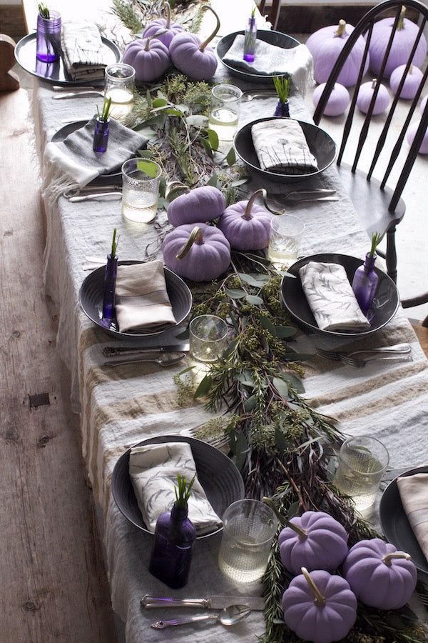 Thanksgiving Table Decor, Purple Pumpkins, Holiday Entertaining, Libbie Summers Entertains, Libbie Summers label, Linen Napkins, 