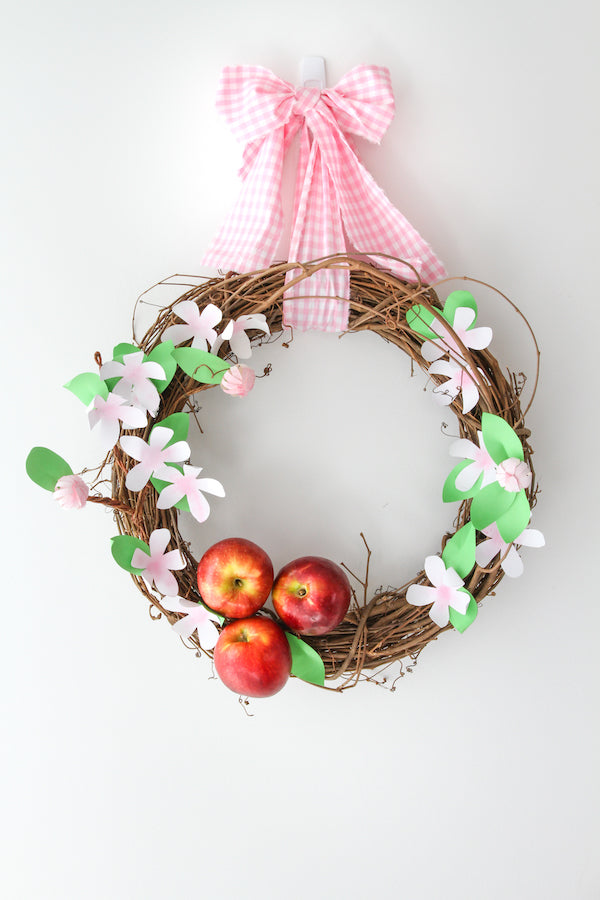 Paper Apple Blossom Wreath, Spring Crafts, Cosmic Crisp Apples, Libbie Summers Crafts, Linen Apron, Cafe Apron in Floral Linen 