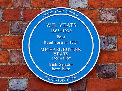 Blue plaque commemorating W.B Yeats living in Thame, Oxfordshire