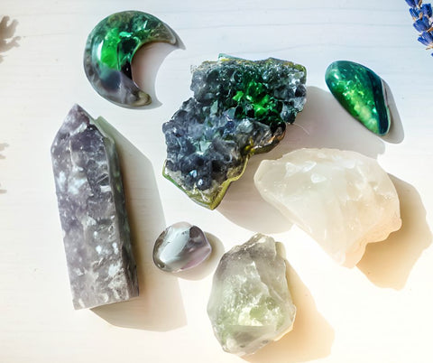Other gemstones similar to prehnite