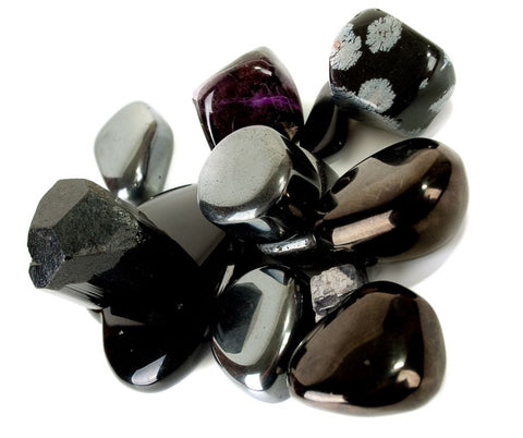 Combining black onyx with other gemstones