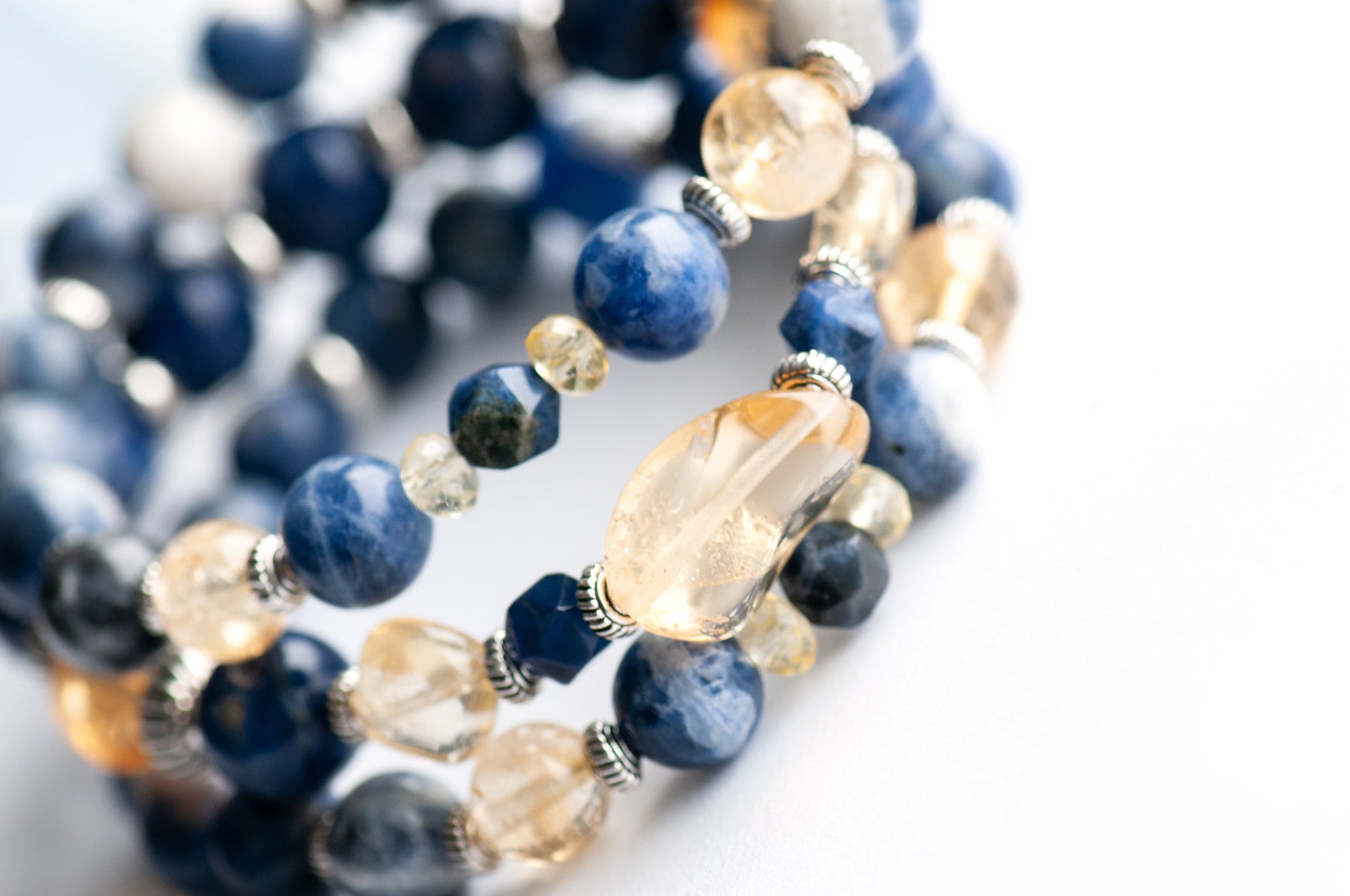 Radiant Lynx bracelet set in sodalite and citrine gemstones