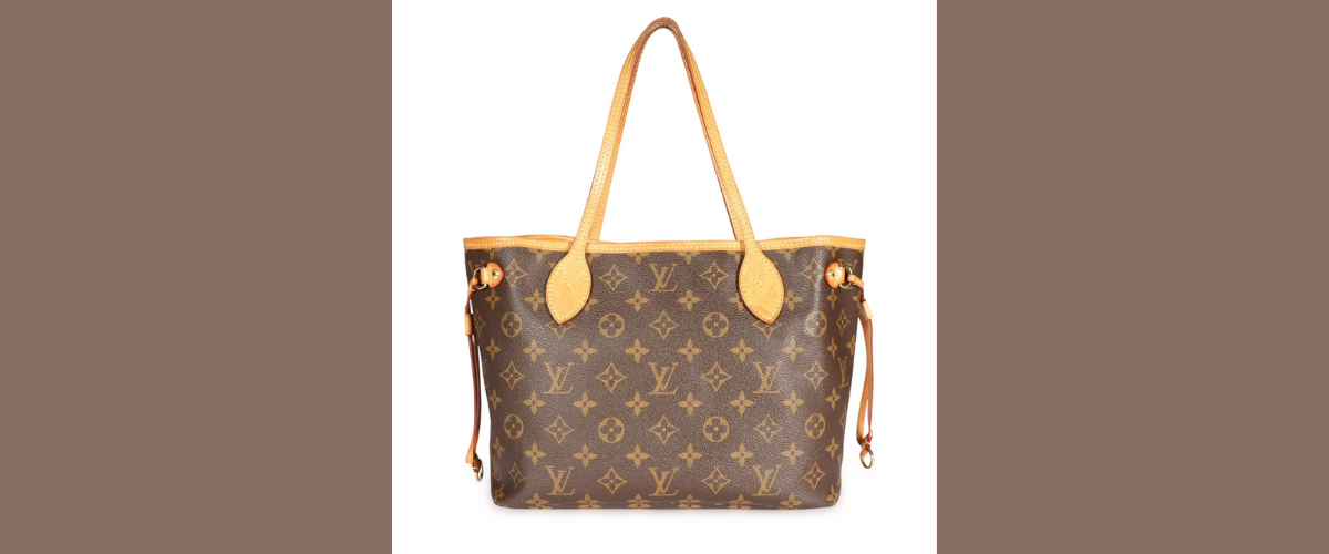 Monogram - Vuitton - Shoulder - Louis - Kendall Jenner carries and