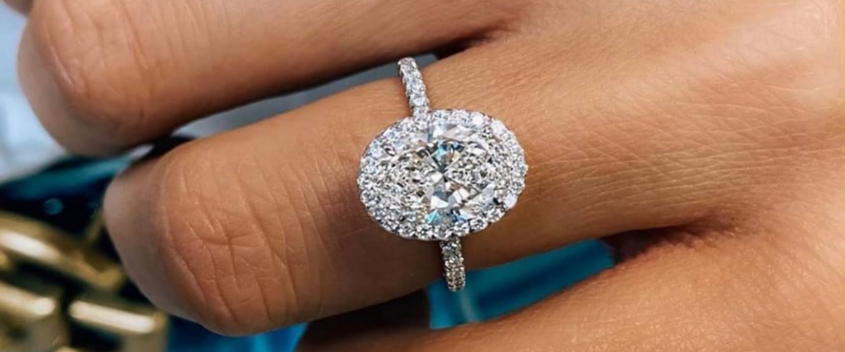 oval diamond engagement ring