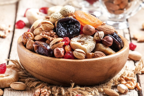 Each 28 grams of dried figs contains three grams of fiber that can help relieve constipation, increase the feeling of satiety for a longer period
