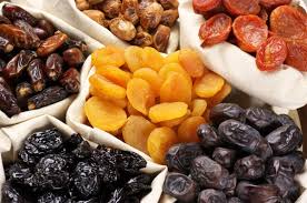 Raisins contain good amounts of dietary fiber, as eating half a cup of raisins can cover approximately 10 to 24% of the recommended daily intake of fiber that is useful for the digestive process