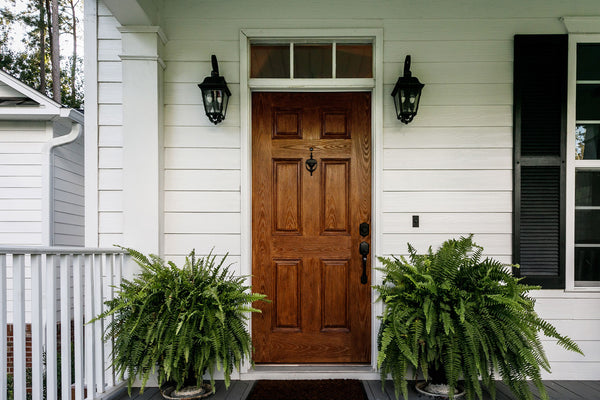 Traditional Style Outdoor Sconces