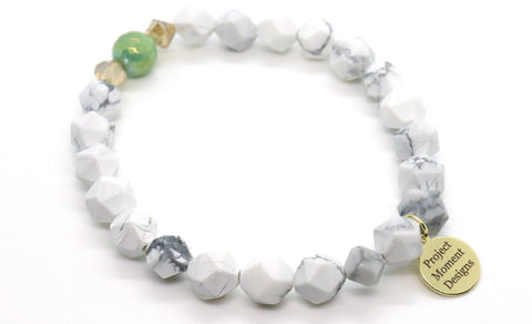 green-emerald-white-howlite-gemstone-bracelet
