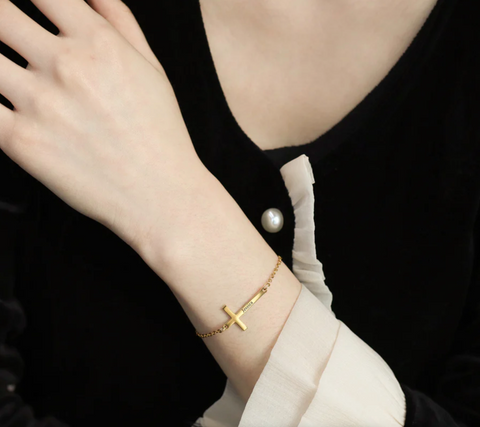 Pourquoi porter un bijou avec une croix? 