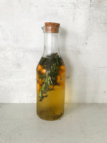 COLD BREW OOLONG WITH ORANGE AND ROSEMARY