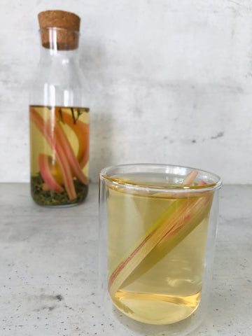 COLD BREW GREEN TEA WITH RHUBARB